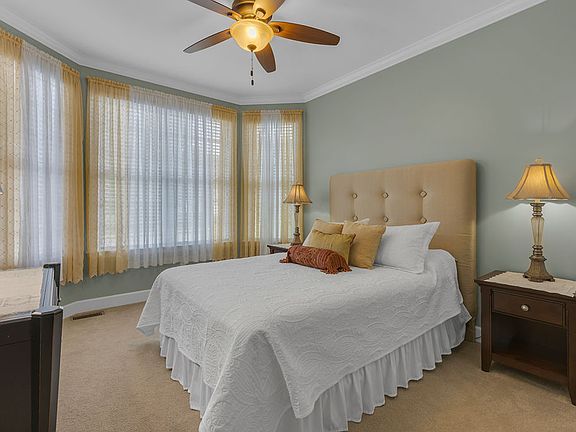 5th image of 247 Patriot Ln