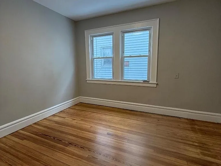 35 Mountainview St — Photo 12
