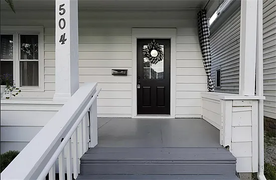 504 N Walnut St — Photo 3