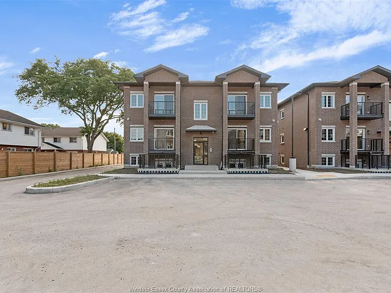 233 Watson Ave #306 — Photo 2