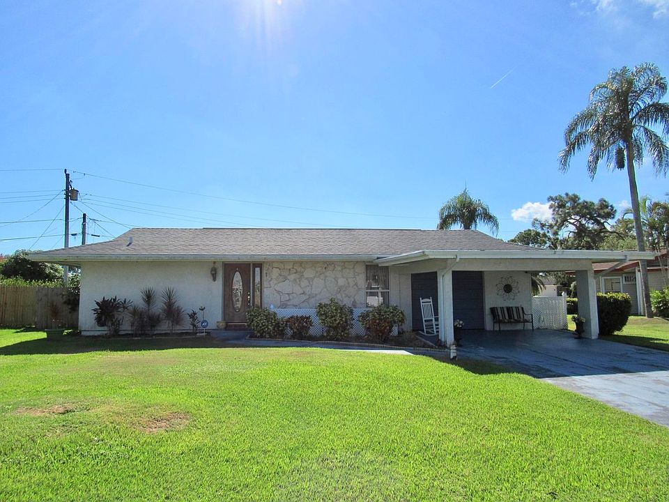 1st image of 117 SE Camino St