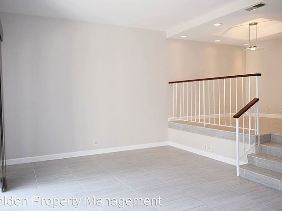 4th image of 3682 Marlesta Dr