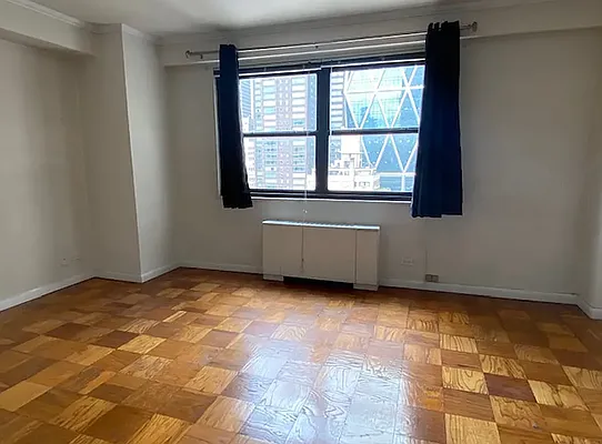 Rented by REAL New York | media 24