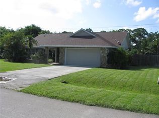 5709 Paleo Pines Cir, Fort Pierce, FL 34951