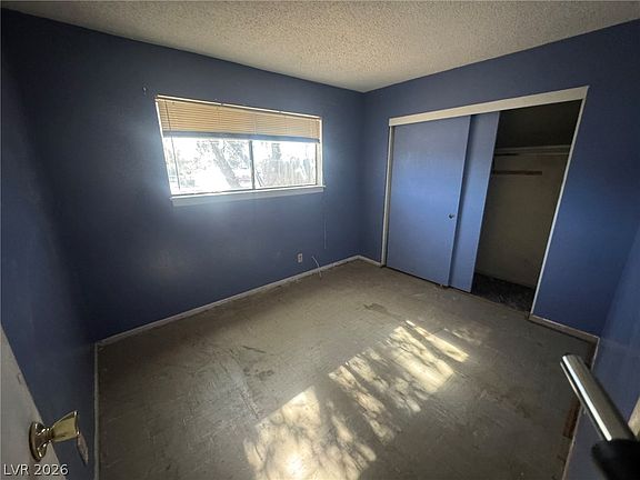 5th image of 3001 Roseville Way