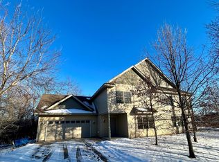 4285 Lindsey Ln, Minnetonka, MN 55345