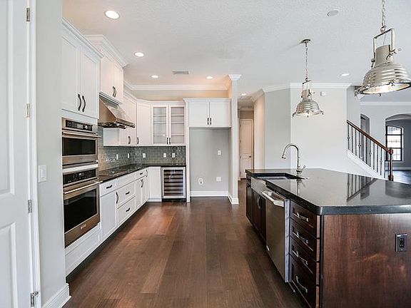 4th image of 3308 W San Luis St