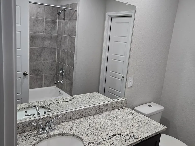 313 Caleb Ct — Photo 17