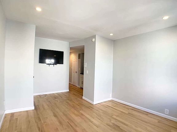 4th image of 2166 Frederick Douglass Blvd APT 5C