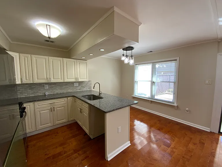 8422 Madison Pl — Photo 21