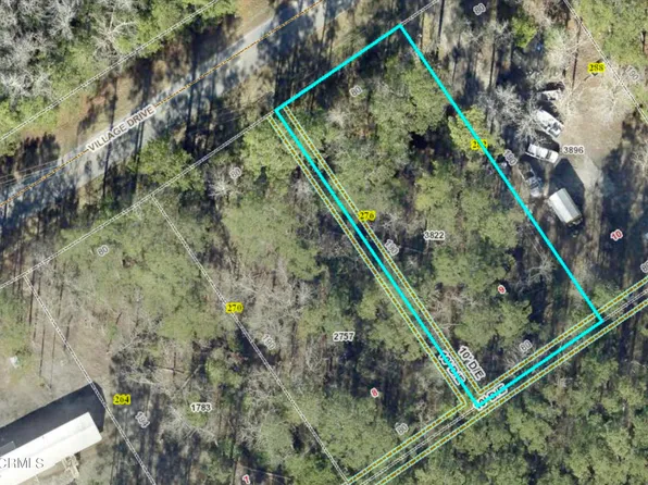 282 Village Drive, Beaufort, NC 28516