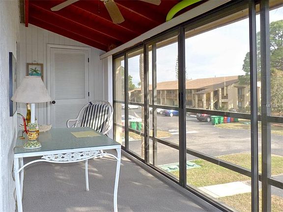 5th image of 20 Quails Run Blvd Unit 4