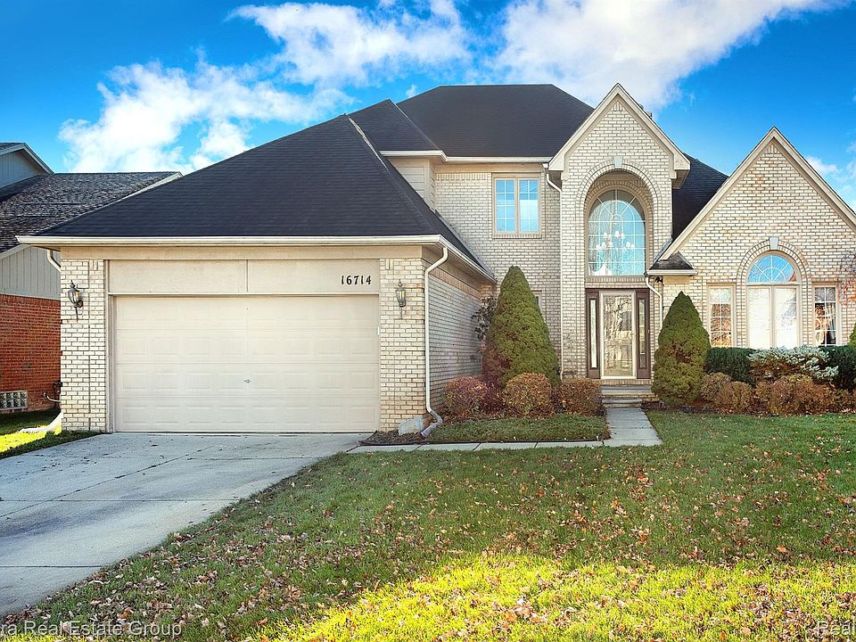 1st image of 16714 Country Club Dr