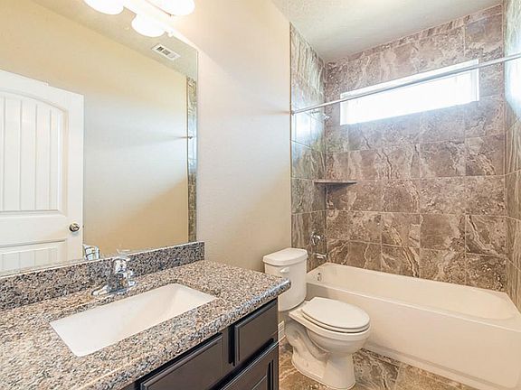 3rd image of 9631 Oaklawn Dr