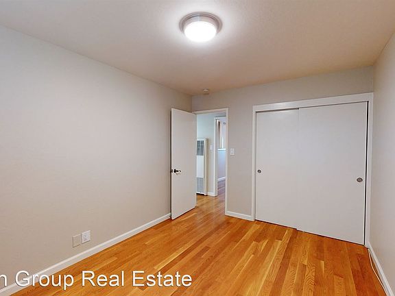5th image of 2603 Barrett Ave