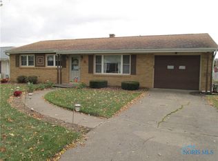 908 Daggett Dr, Napoleon, OH 43545