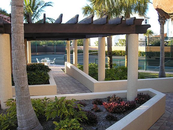5th image of 1695 Pinellas Bayway S APT E1