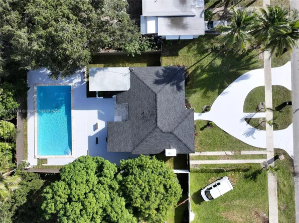 1535 NE 142nd St, North Miami, FL 33161