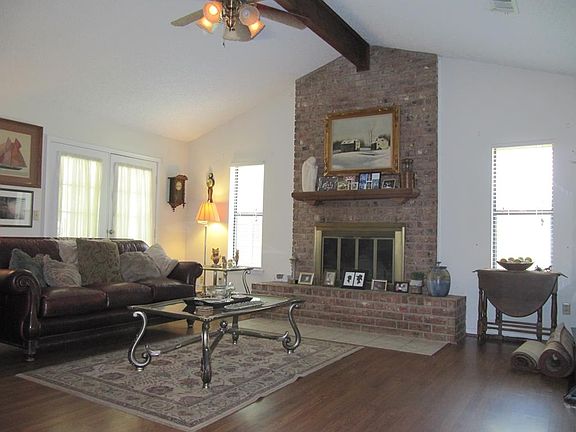5th image of 1504 Woodberry Dr