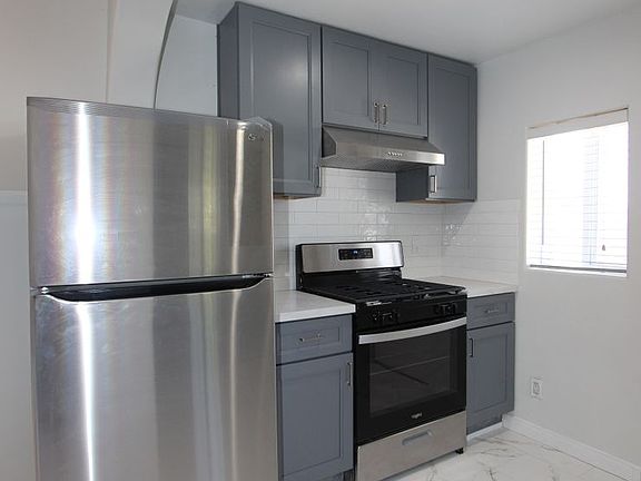 5th image of 3825 Menlo Ave