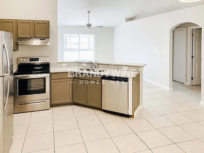 424 S Candler Ave — Photo 5
