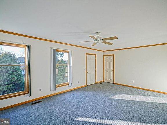 3rd image of 3 Huckleberry Ln