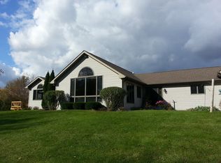 14410 Sunset Ridge Rd, Woodstock, IL 60098