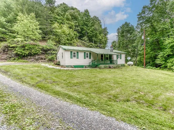 11030 College Dr, Meadowview, VA 24361