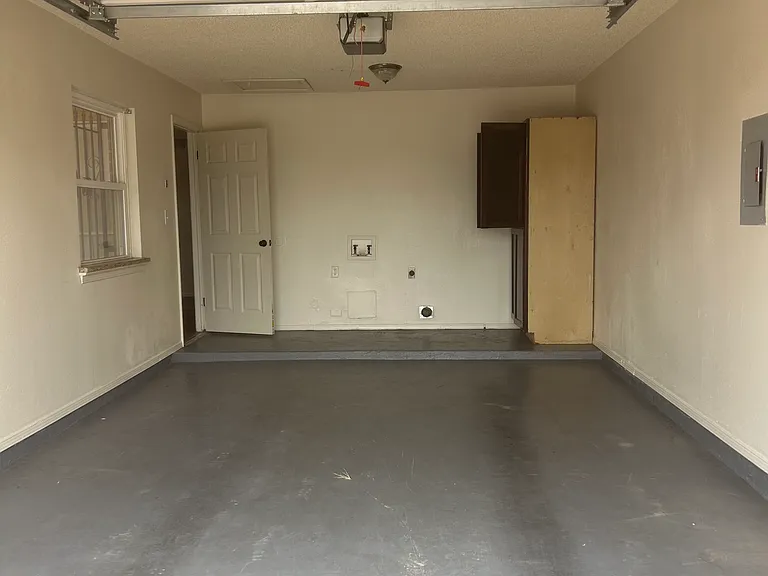 private garage