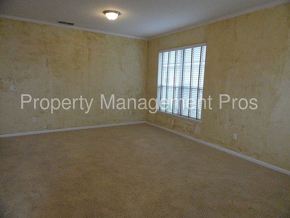 2nd image of 2945 Piedmont Manor Dr