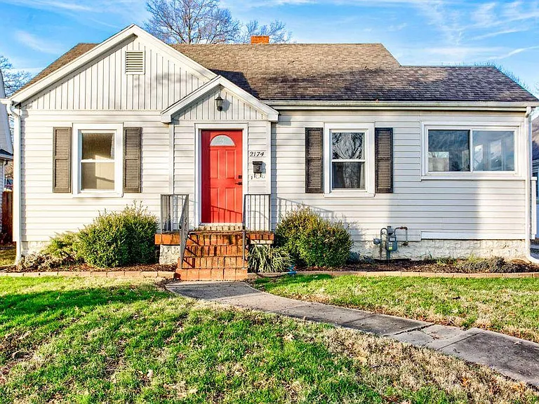 2174 Washington Ave — Photo 1