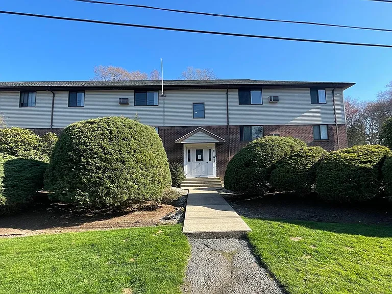 50 Juniper Rd #B1 — Photo 1