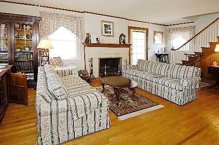 Living Room w/Fireplace