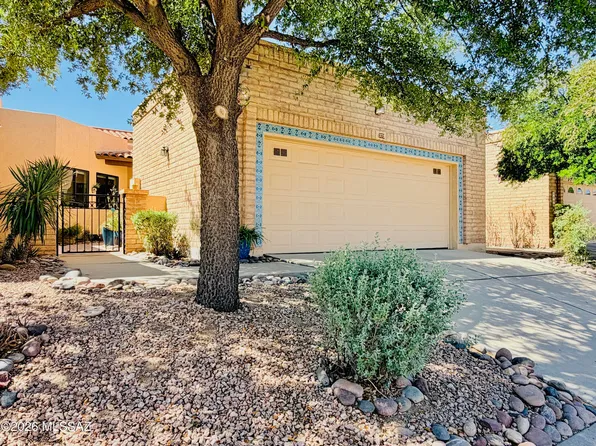 272 E Southern Pines Dr, Oro Valley, AZ 85737