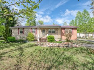 310 Woodlands Cir, Crossville, TN 38571