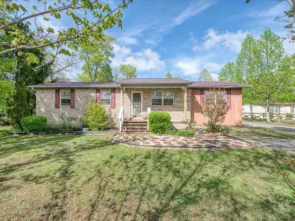 310 Woodlands Cir, Crossville, TN 38571