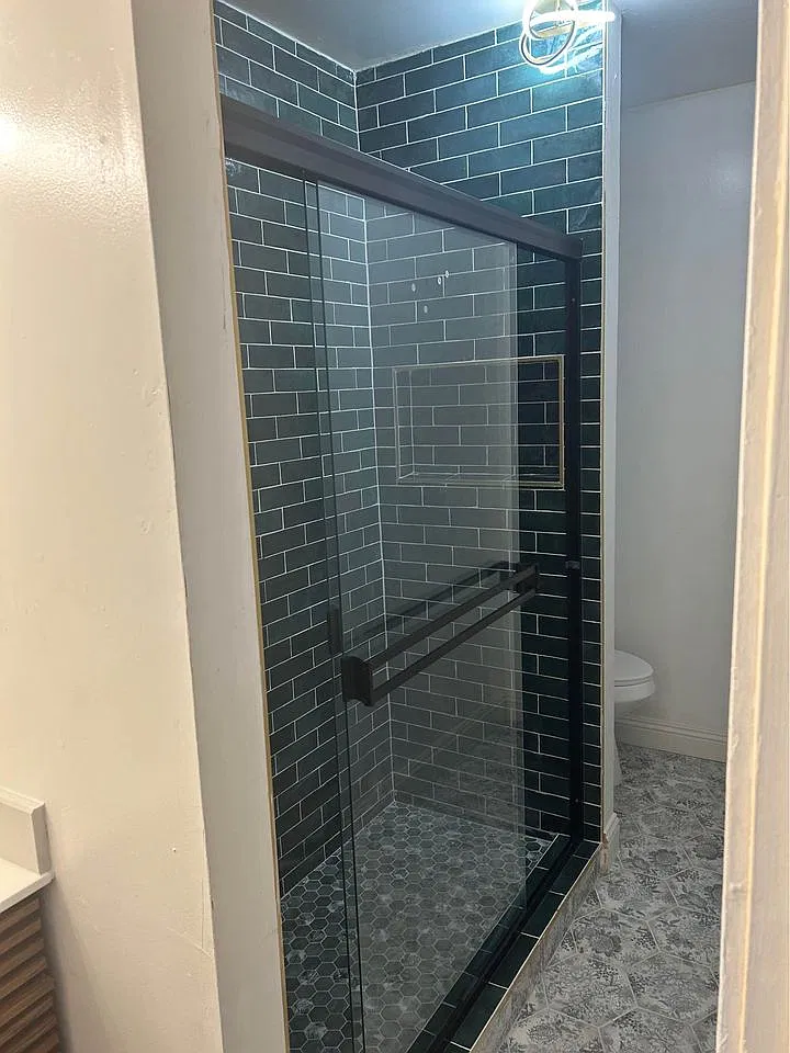 Studio, 300 sqft, $1,799 — Photo 3