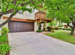 567 Hollyburne Ln, Thousand Oaks, CA 91360