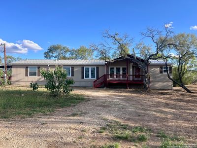 445 South Trail, Pleasanton, TX, 78064