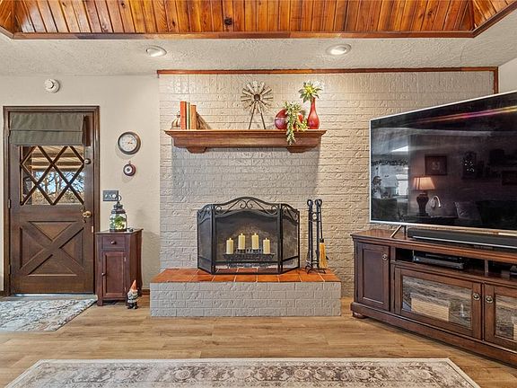4th image of 10343 N 2432nd Cir