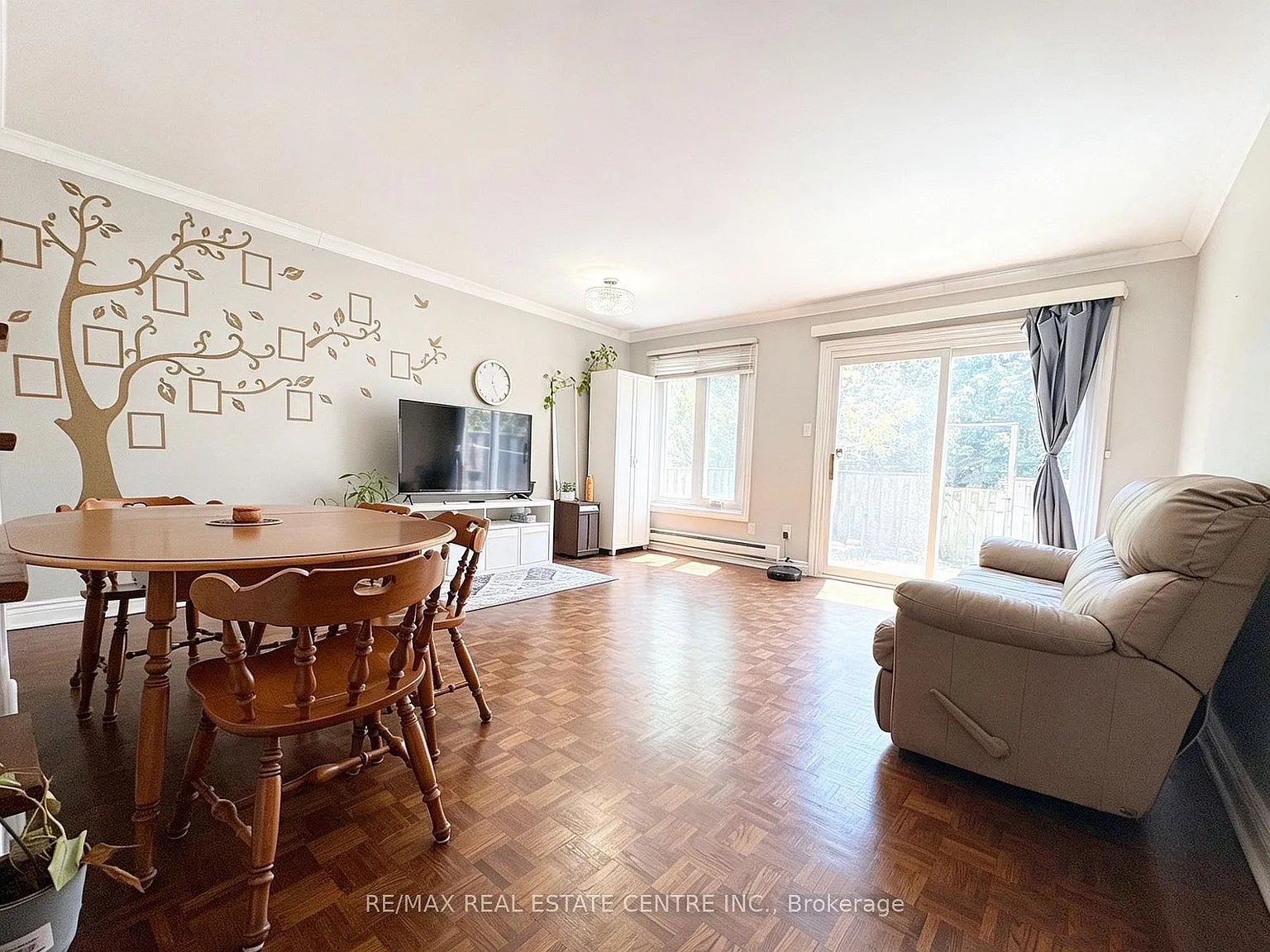 3 bed, $2,850 — Photo 3