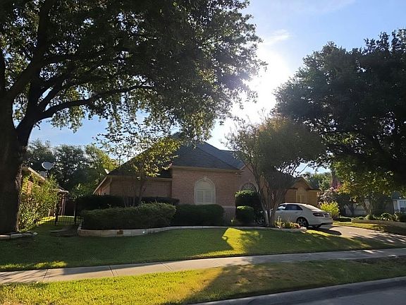 3rd image of 652 Deforest Rd