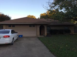1011 Duane St, Benbrook, TX 76126