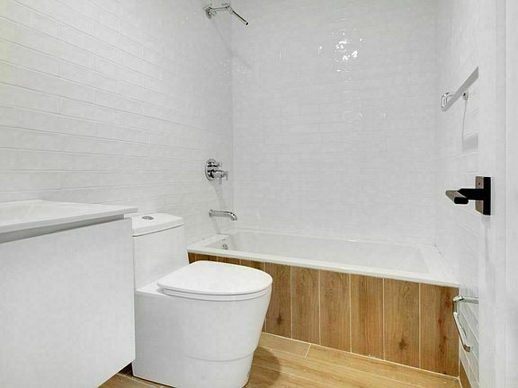 4th image of 234 N 11th St APT 5A