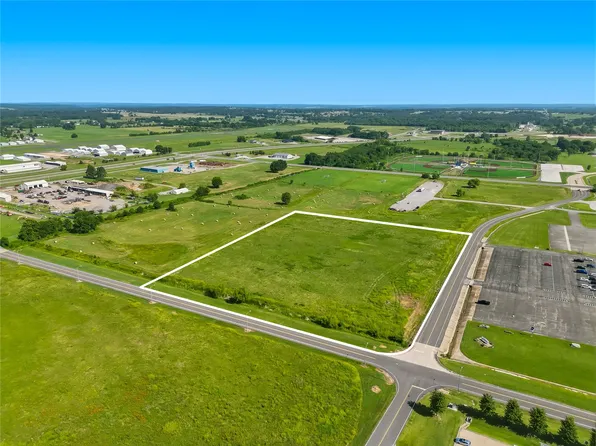 1900 Airport Pkwy, Tahlequah, OK 74464