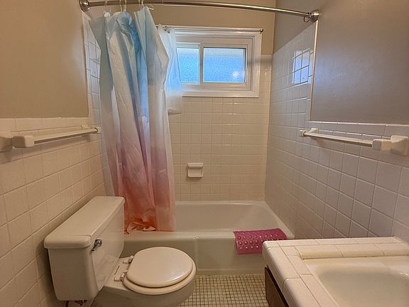 5th image of 1321 D St #9