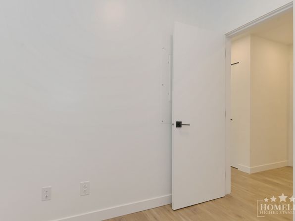 1 bedroom rental in Surrey — photo 10