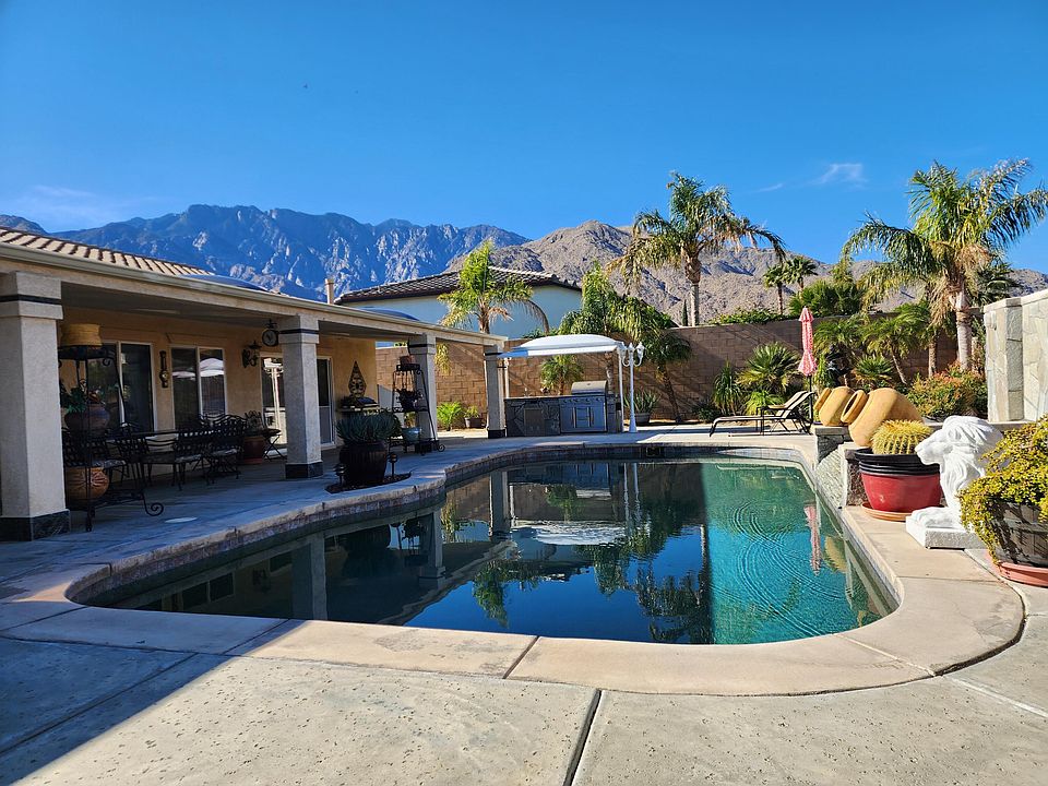 1st image of 924 Tierra Ln