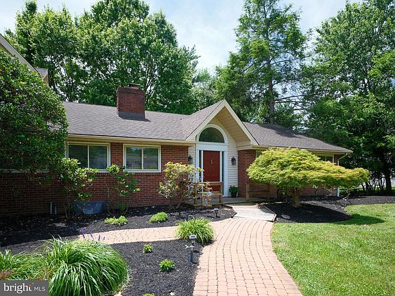 4th image of 333 Spring House Rd
