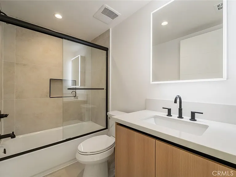 7510 Sepulveda Blvd #204 — Photo 19